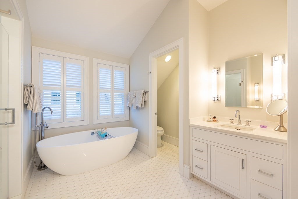 12 East Lincoln Avenue, Nantucket, MA, 12 East Lincoln Avenue, Nantucket, MA Photo #10