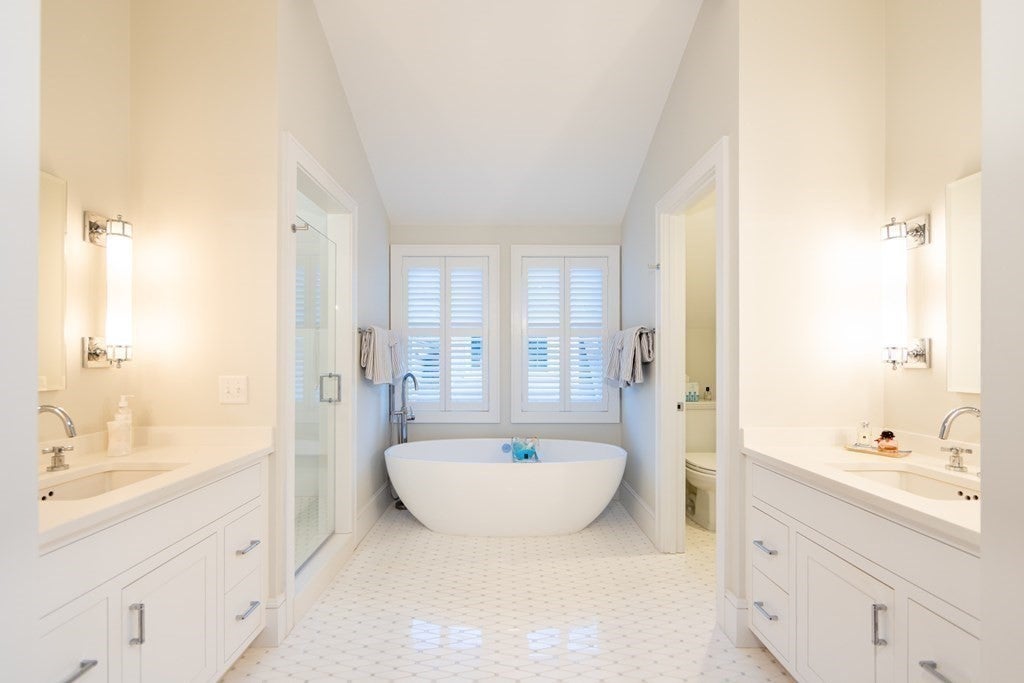 12 East Lincoln Avenue, Nantucket, MA, 12 East Lincoln Avenue, Nantucket, MA Photo #8