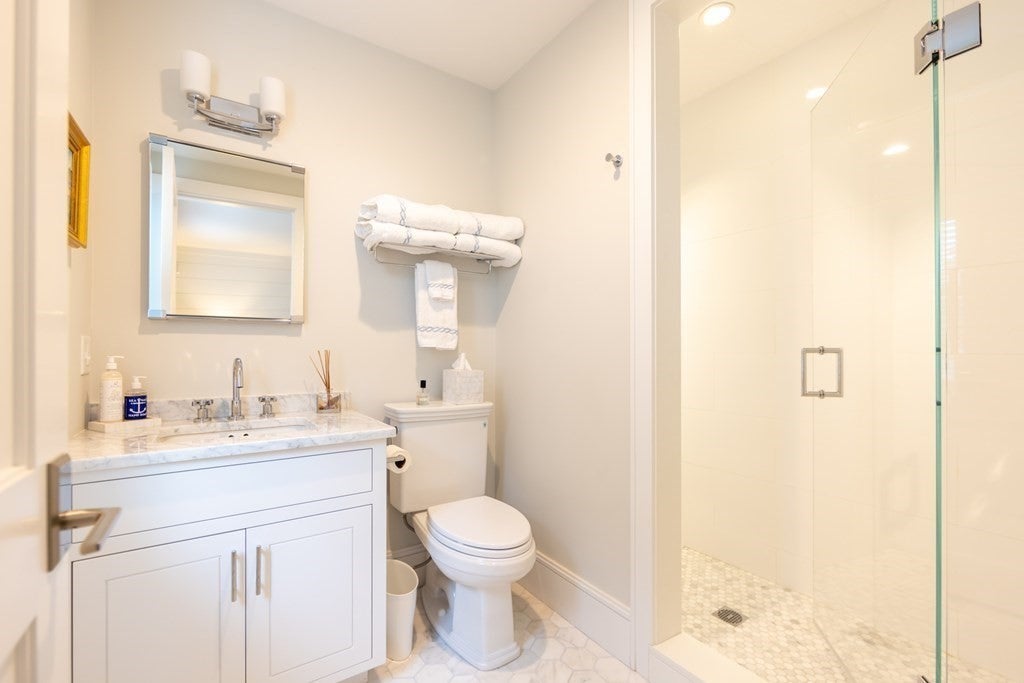 12 East Lincoln Avenue, Nantucket, MA, 12 East Lincoln Avenue, Nantucket, MA Photo #12