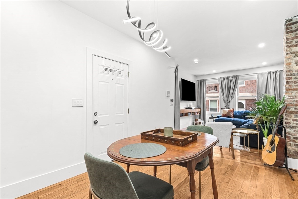 62 N Margin Street 1