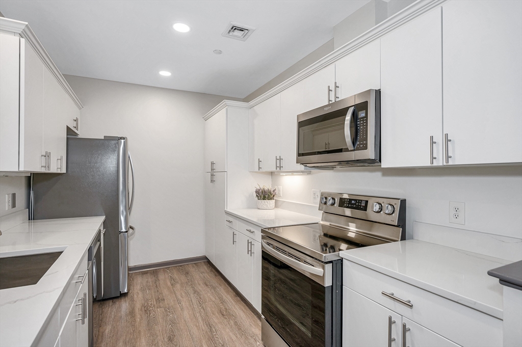 70 Washington St 108