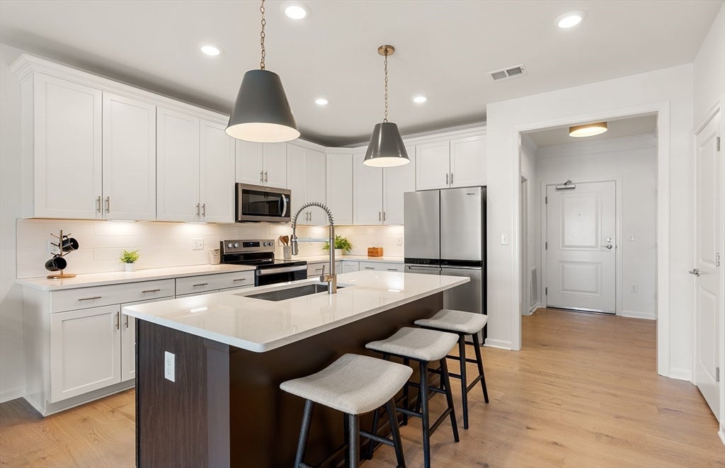 5 Peters Farm Way #404, Westborough, MA Photo #3