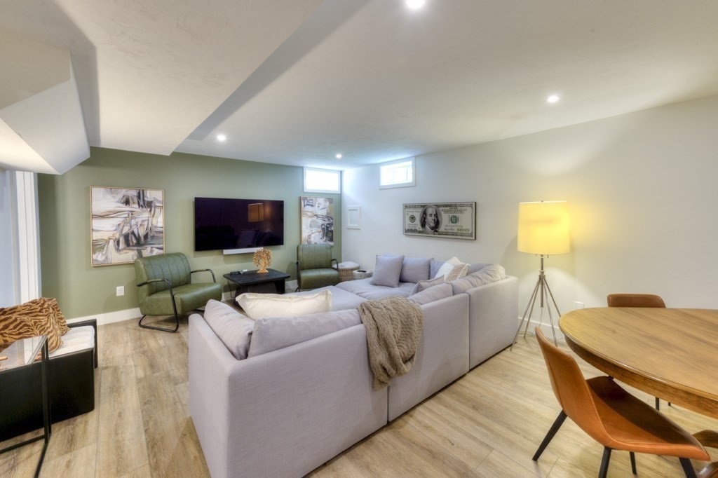21 Salisbury Hill Blvd, Worcester, MA Photo #34