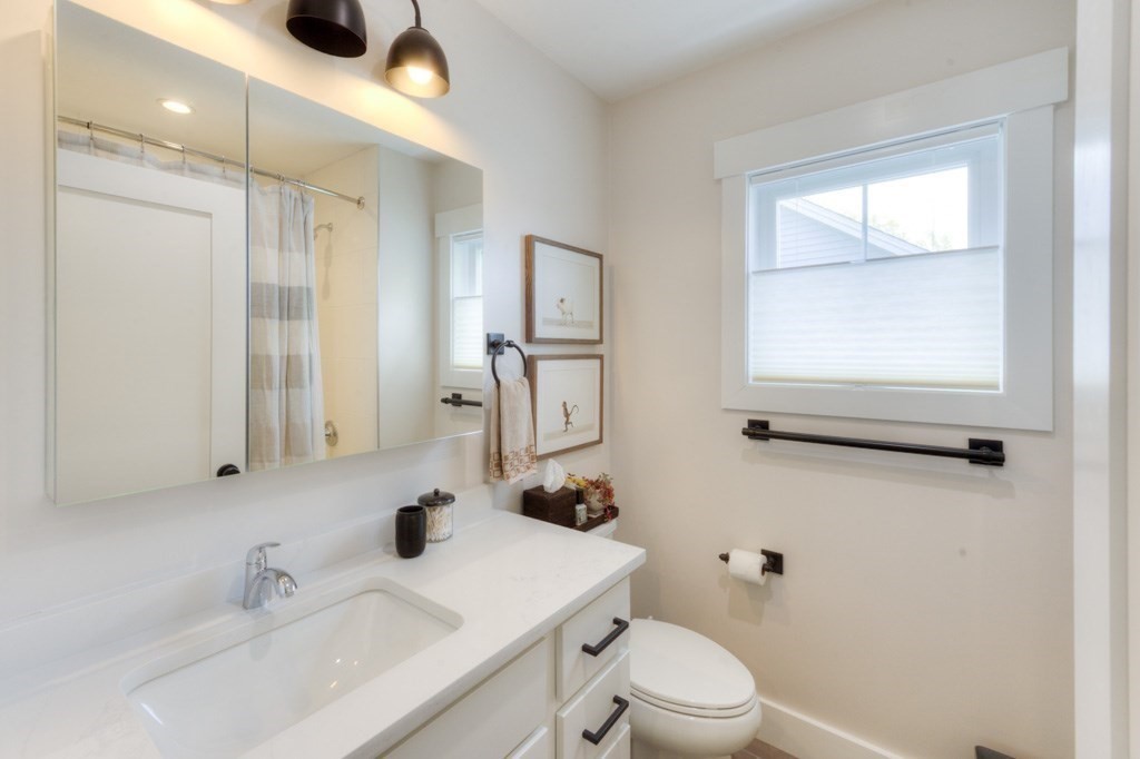 21 Salisbury Hill Blvd, Worcester, MA Photo #22