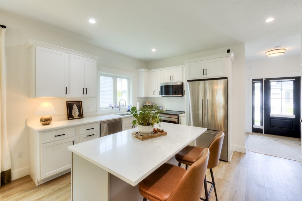 21 Salisbury Hill Blvd, Worcester, MA Photo #4