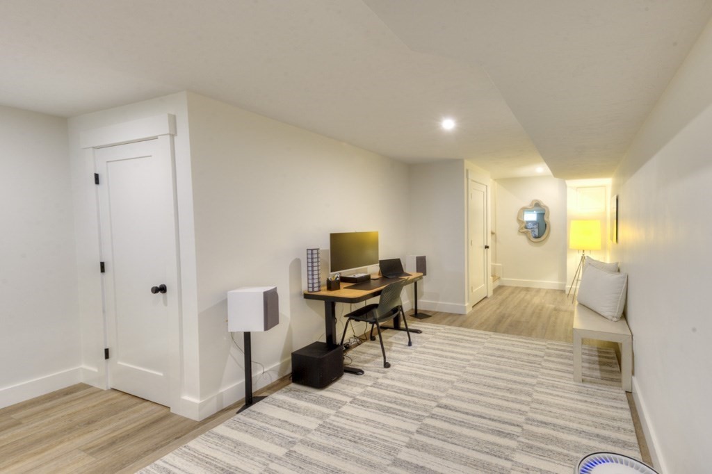 21 Salisbury Hill Blvd, Worcester, MA Photo #31