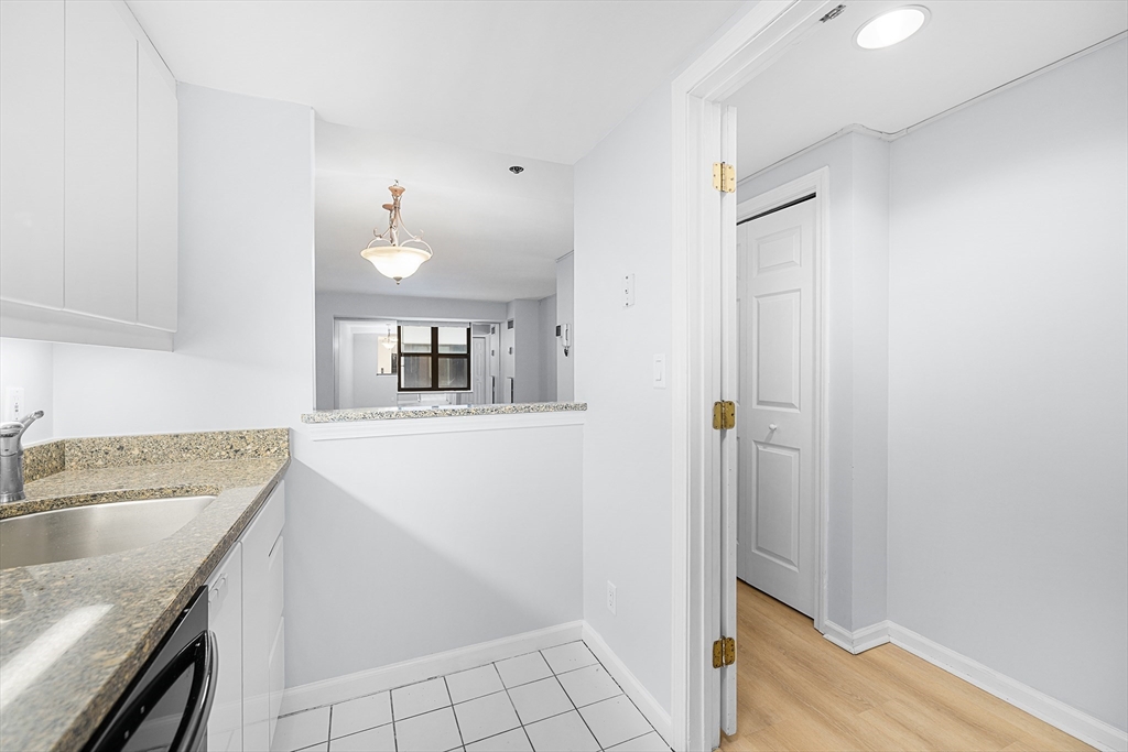 170 Tremont St 204