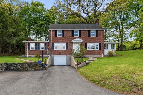 Photo of 25 Cambridge Road, Woburn, MA 01801 (MLS # 73519905)