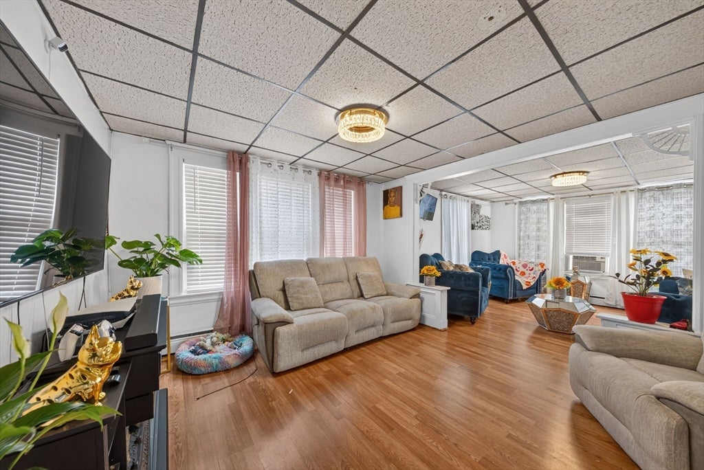 136-138 Sanborn St