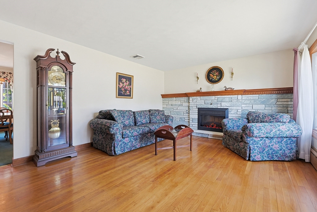 79 Highview Ave