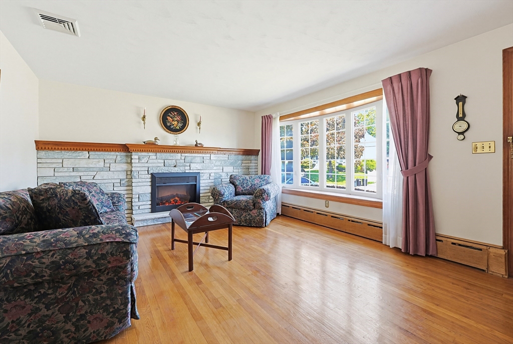 79 Highview Ave