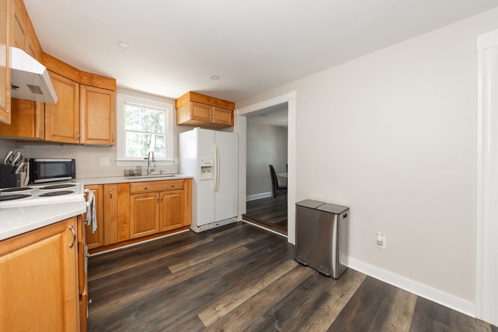 435 Lake Ave, Worcester, MA, 435 Lake Ave, Worcester, MA Photo #7