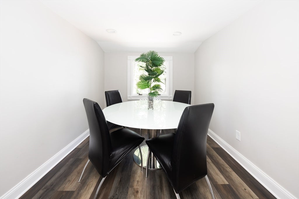 435 Lake Ave, Worcester, MA, 435 Lake Ave, Worcester, MA Photo #8