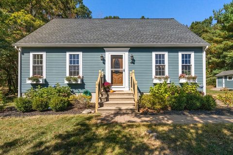 6 Hickory Dr Rutland MA 01543