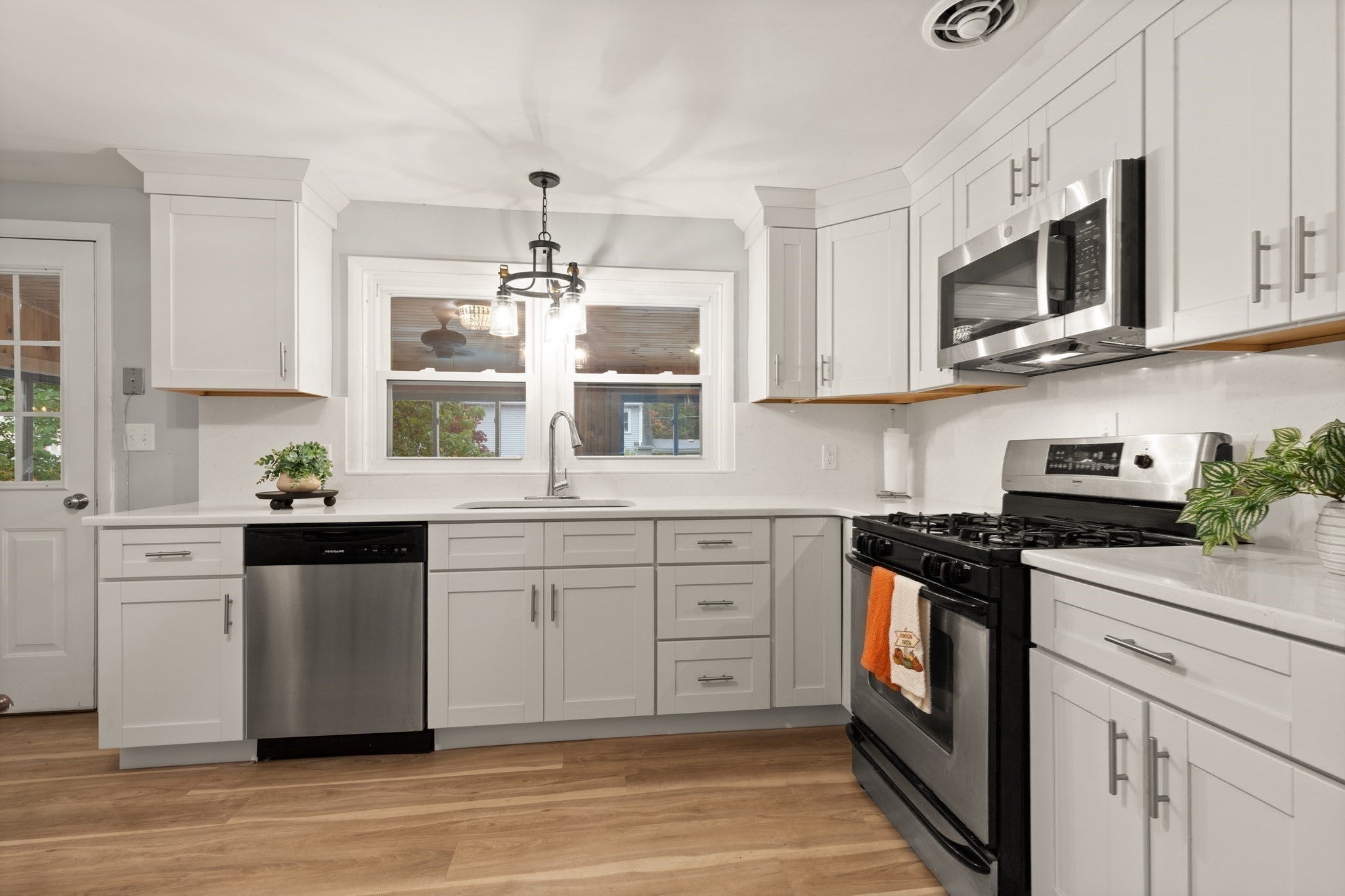 7 Moonbeam Ave, Chelmsford, MA, 7 Moonbeam Ave, Chelmsford, MA Photo #7
