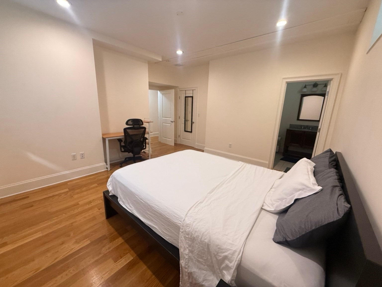 40 Naples RD #B, Brookline, MA, 40 Naples RD #B, Brookline, MA Photo #6