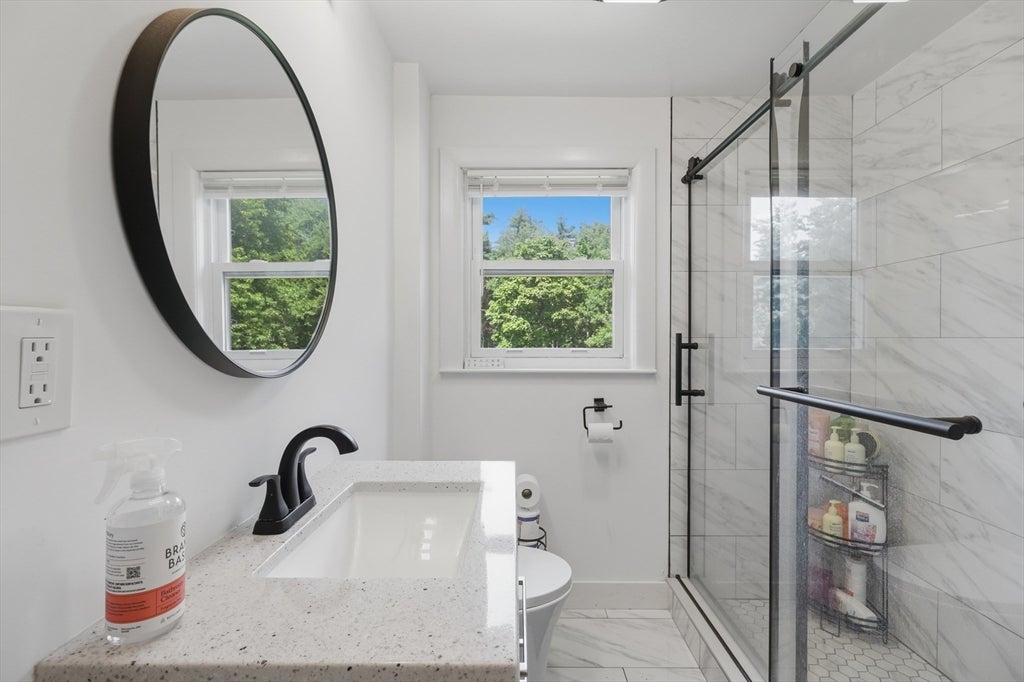 229 Whalom Rd, Lunenburg, MA Photo #24