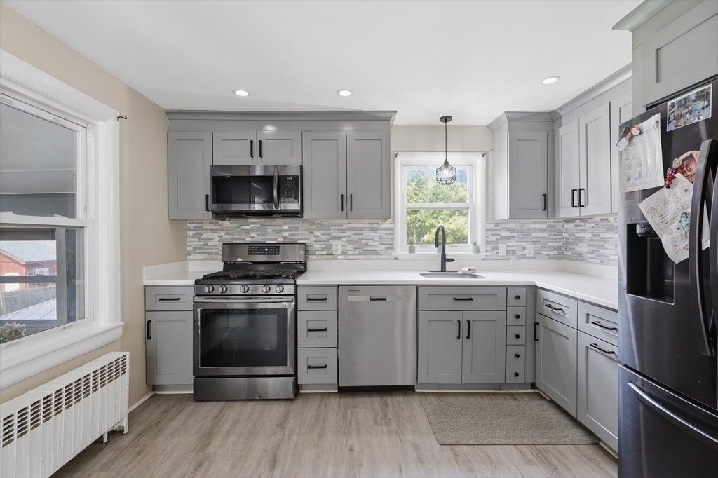 229 Whalom Rd, Lunenburg, MA Photo #8