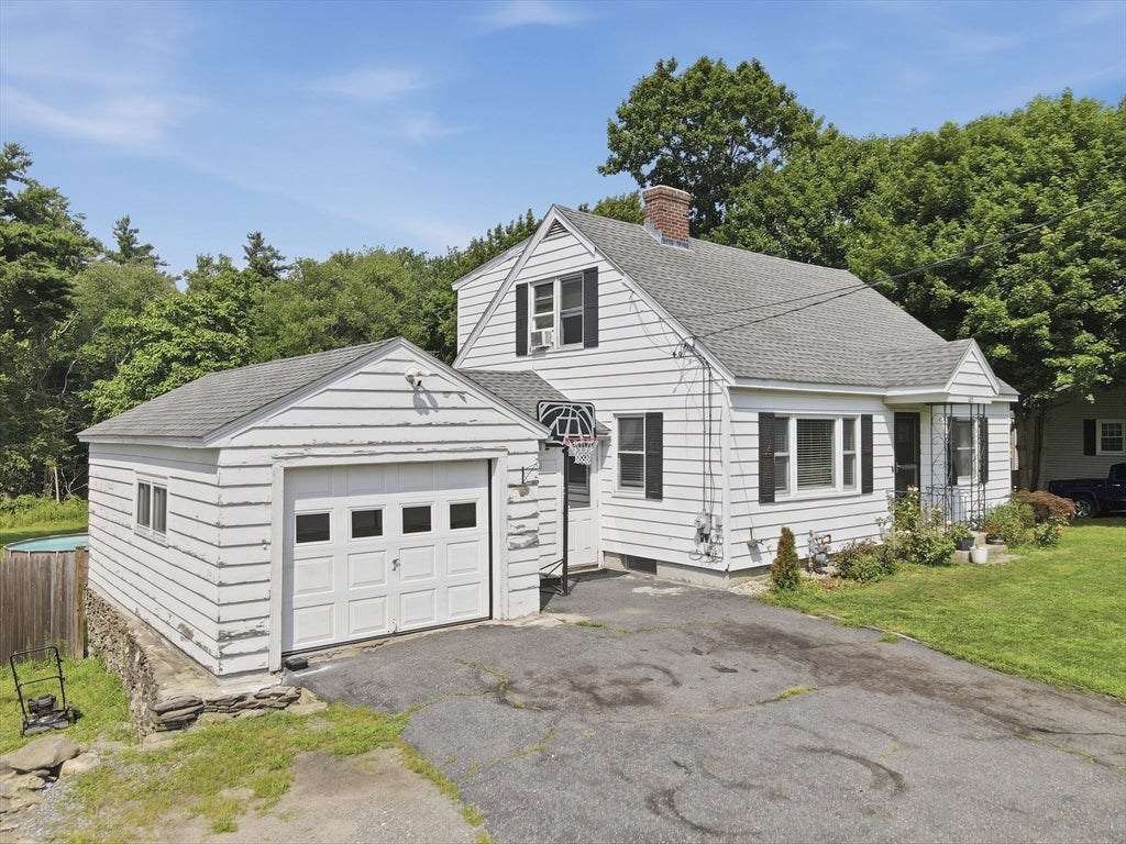 229 Whalom Rd, Lunenburg, MA Photo #38