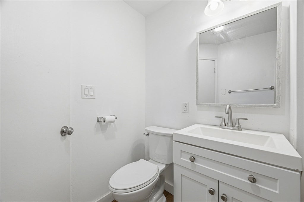 569 Lincoln Ave, Saugus, MA, 569 Lincoln Ave, Saugus, MA Photo #19