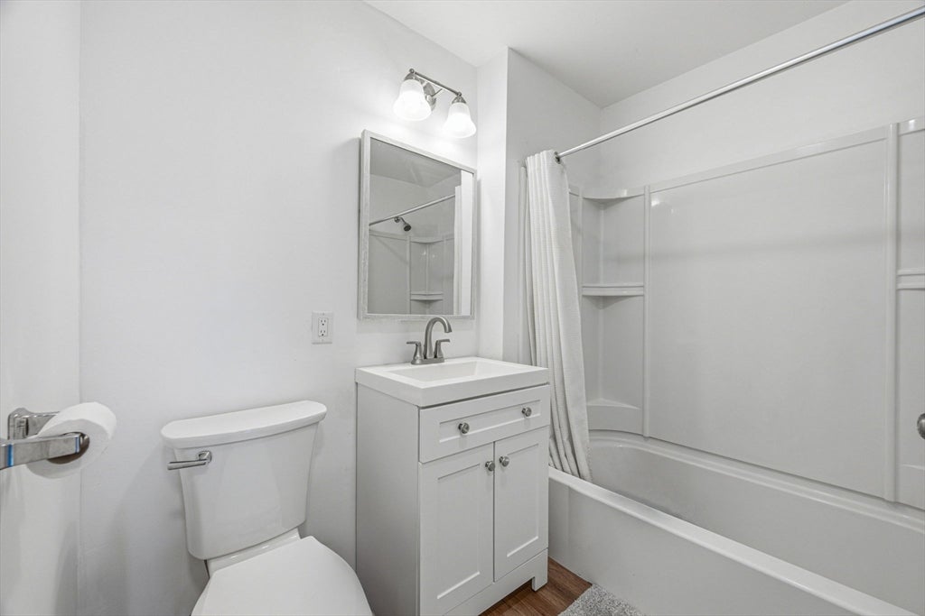 569 Lincoln Ave, Saugus, MA, 569 Lincoln Ave, Saugus, MA Photo #18
