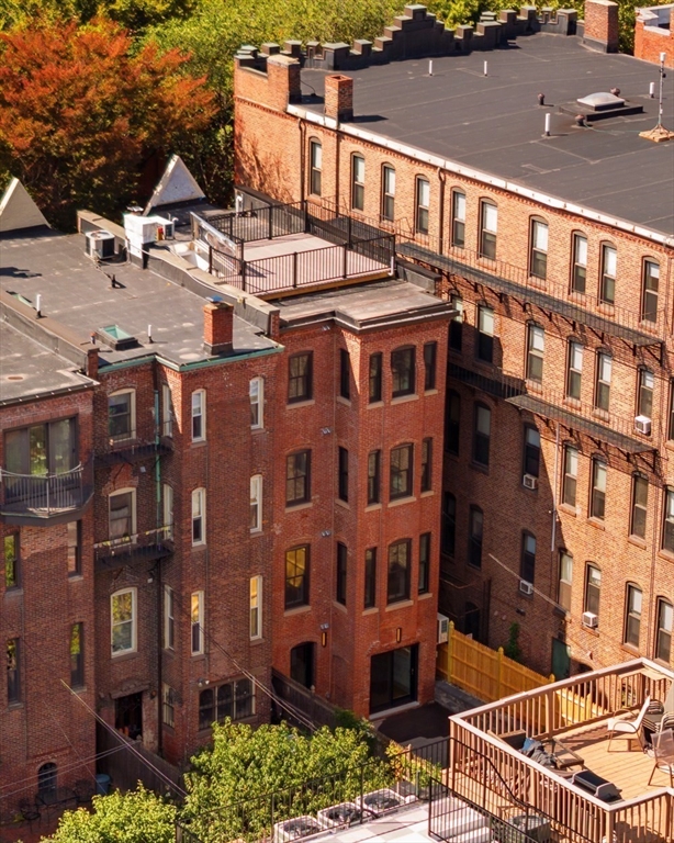 Boston, Massachusetts 02118, United States, 2 Bedrooms Bedrooms, ,3 BathroomsBathrooms,Residential,Active,215600