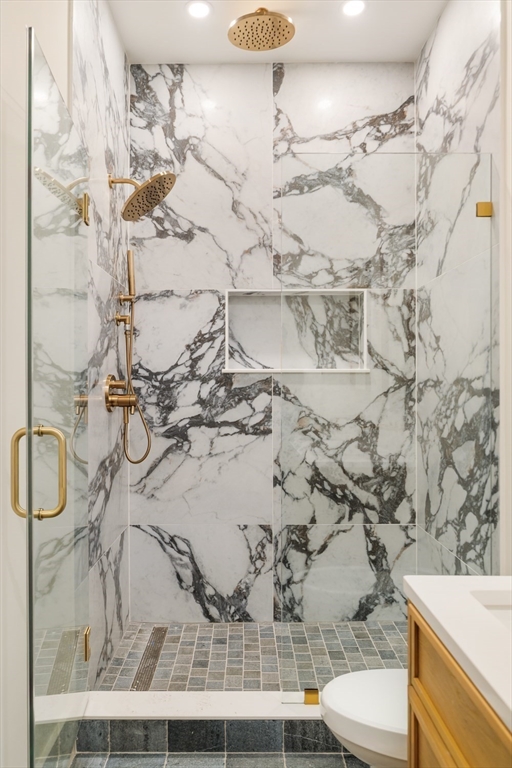 Boston, Massachusetts 02118, United States, 2 Bedrooms Bedrooms, ,3 BathroomsBathrooms,Residential,Active,215600