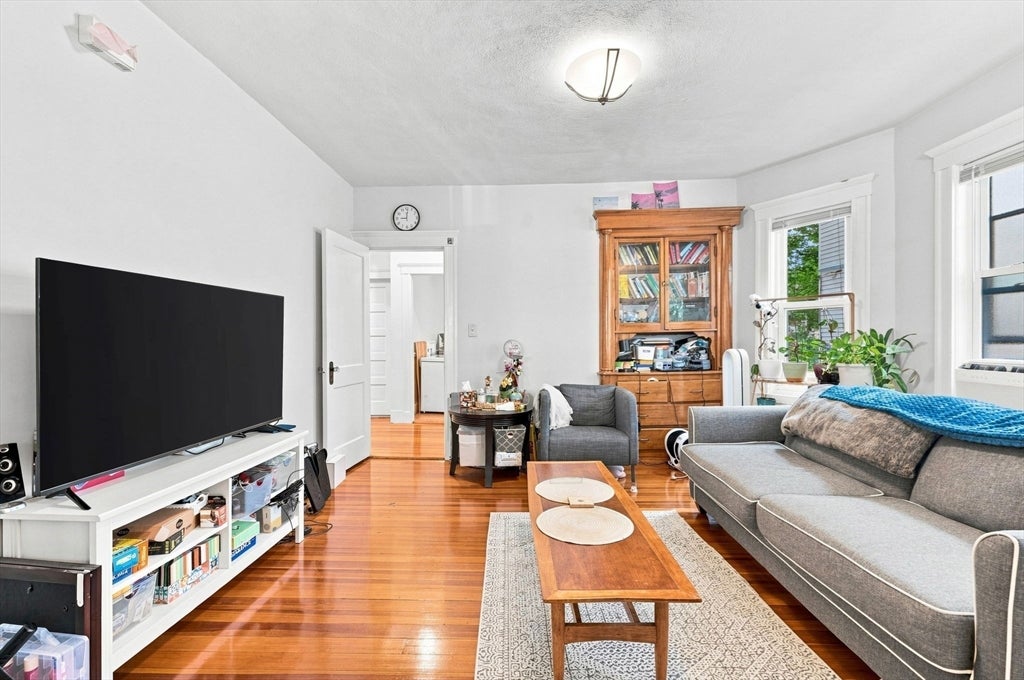 23 Burnham St