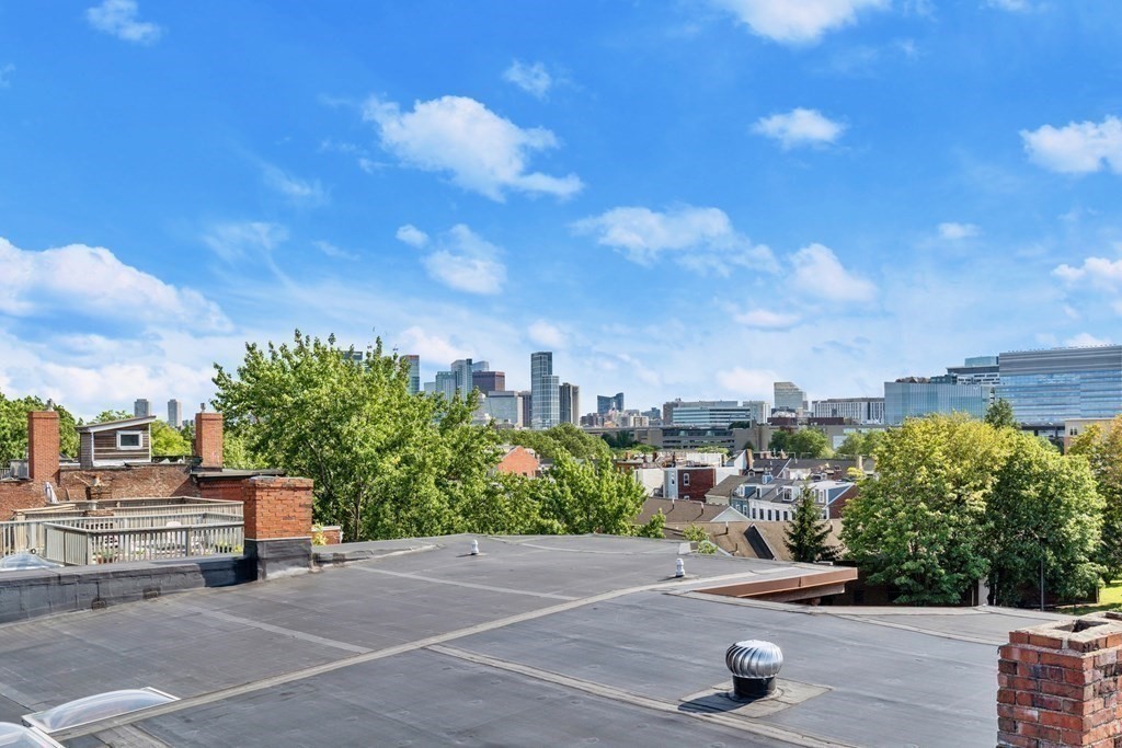 421 Main St 3