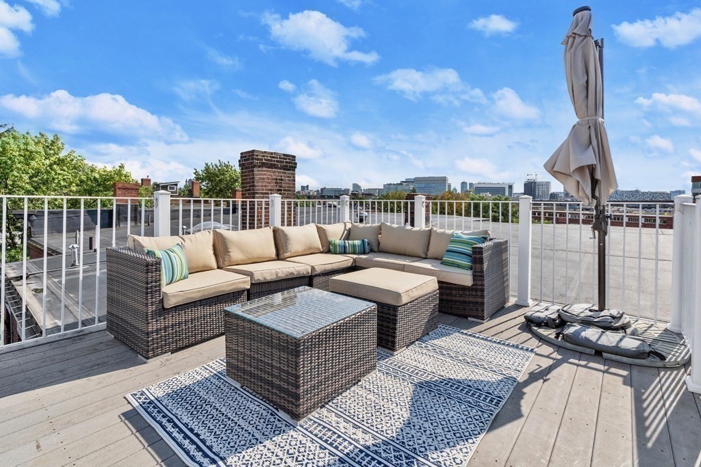 421 Main St 3