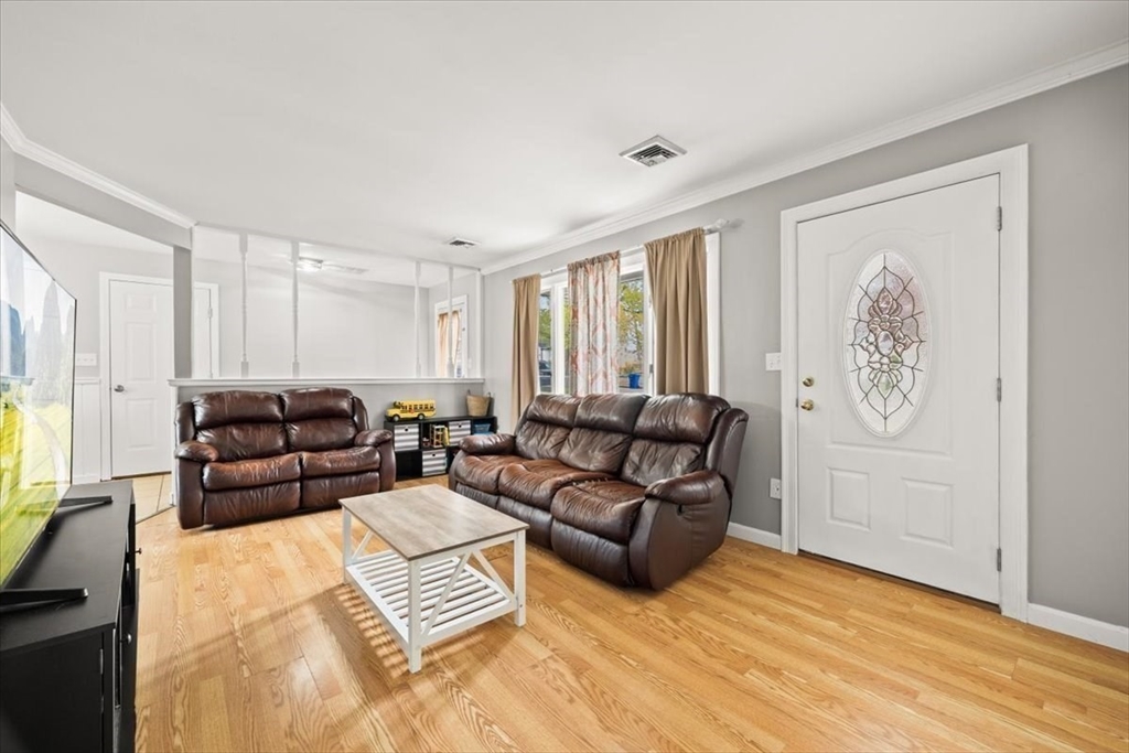 128 Windsor St, Fall River, MA Photo #8