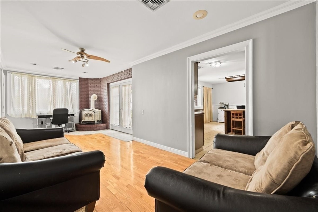 128 Windsor St, Fall River, MA Photo #29