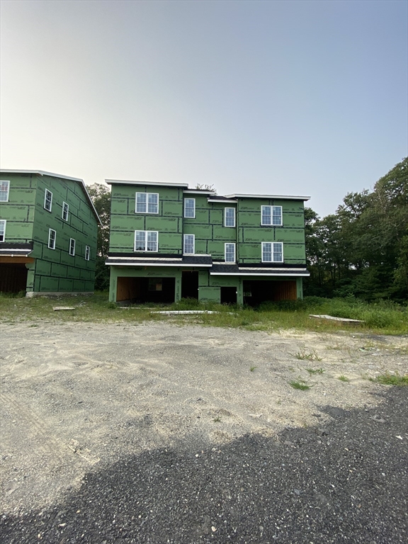47 4th St