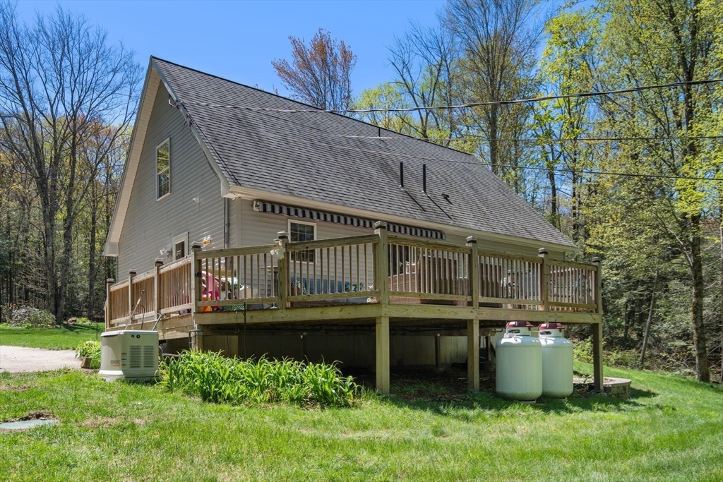 9 Lois Ln, Holland, MA Photo #24