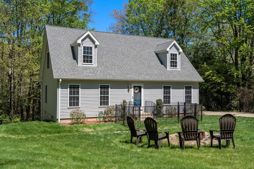 9 Lois Ln, Holland, MA Photo #27
