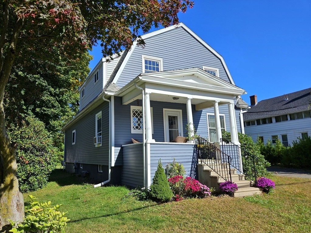 8 Thayer St