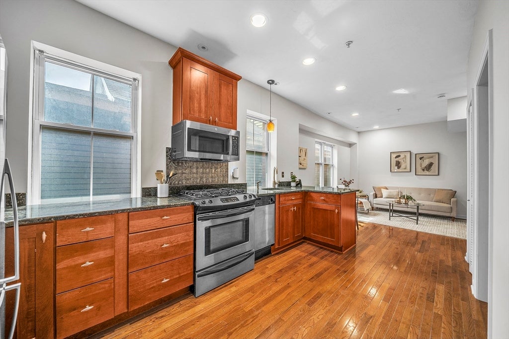257 Pleasant St #7, Worcester, MA Photo #5