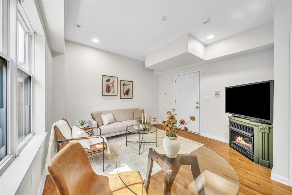 257 Pleasant St #7, Worcester, MA Photo #9