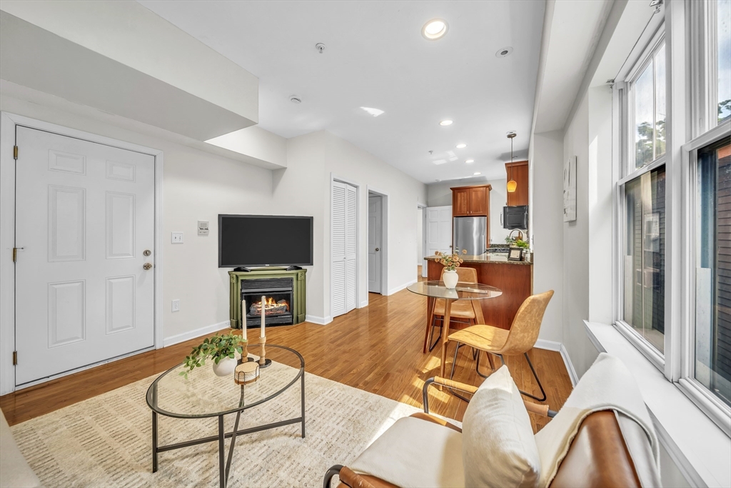 257 Pleasant St #7, Worcester, MA Photo #7