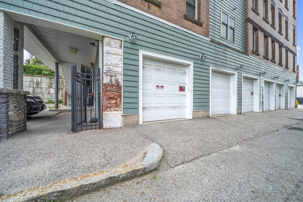 257 Pleasant St #7, Worcester, MA Photo #26