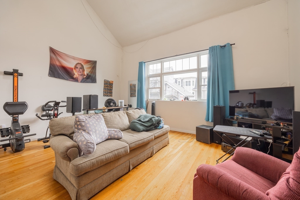 131 Glenville Ave 131