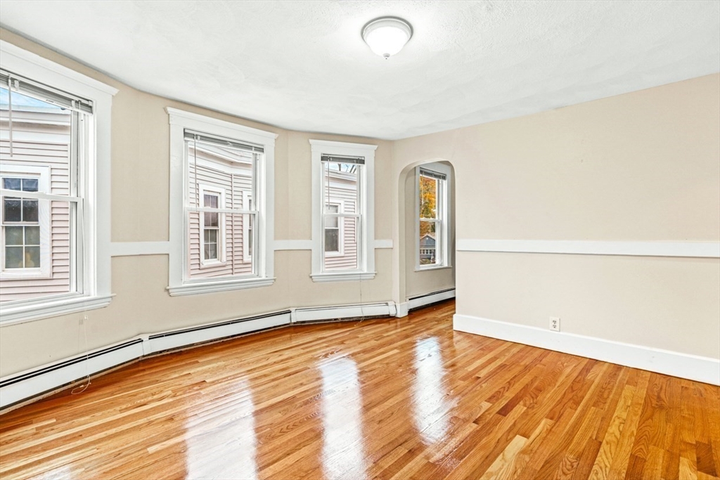 27 W Wyoming Avenue 3