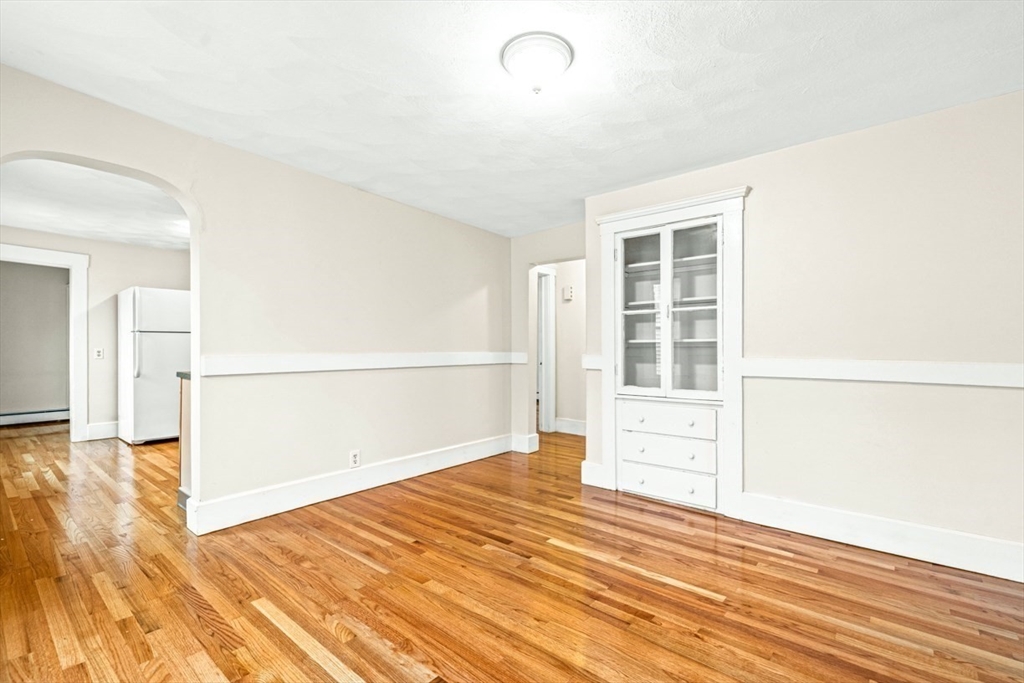27 W Wyoming Avenue 3