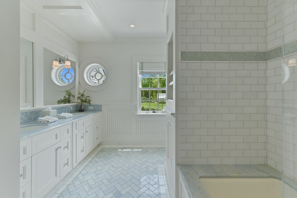 5 Bare Cove Ln, Hingham, MA Photo #26