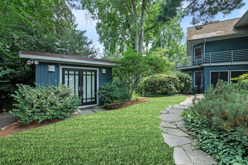 18 Hemlock Road