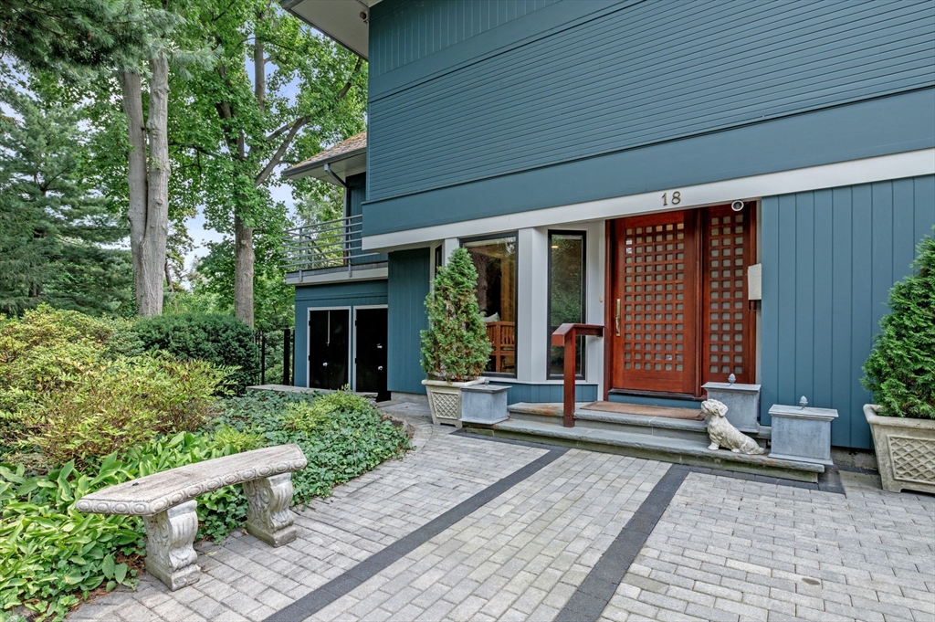 18 Hemlock Road