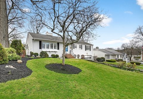 25 Magnolia Road Melrose MA 02176