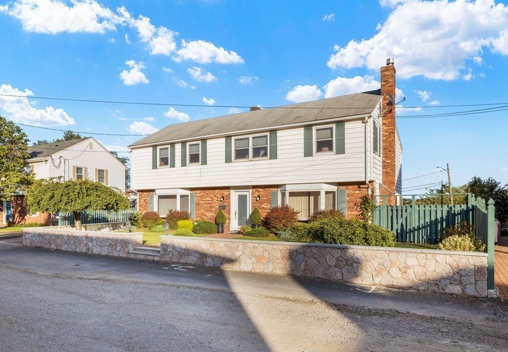 Click for 19 Swan Ave #B, Boston, MA slideshow