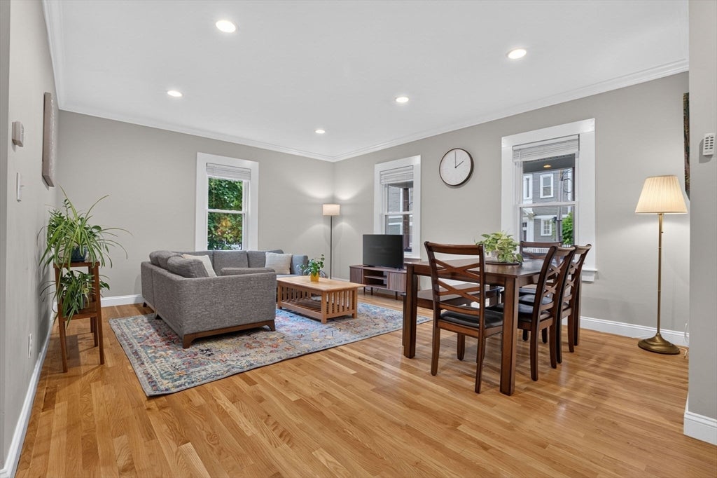 67 Florence St 1
