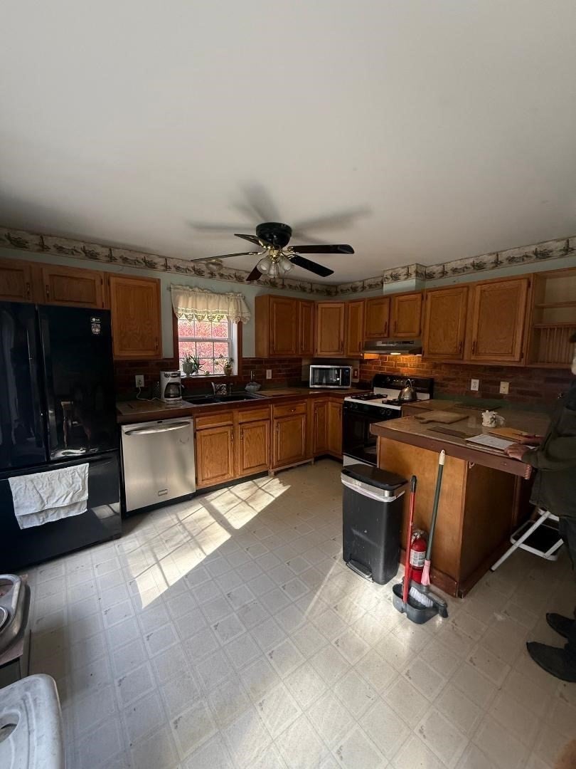 172 Walnut Street, Douglas, MA Photo #6